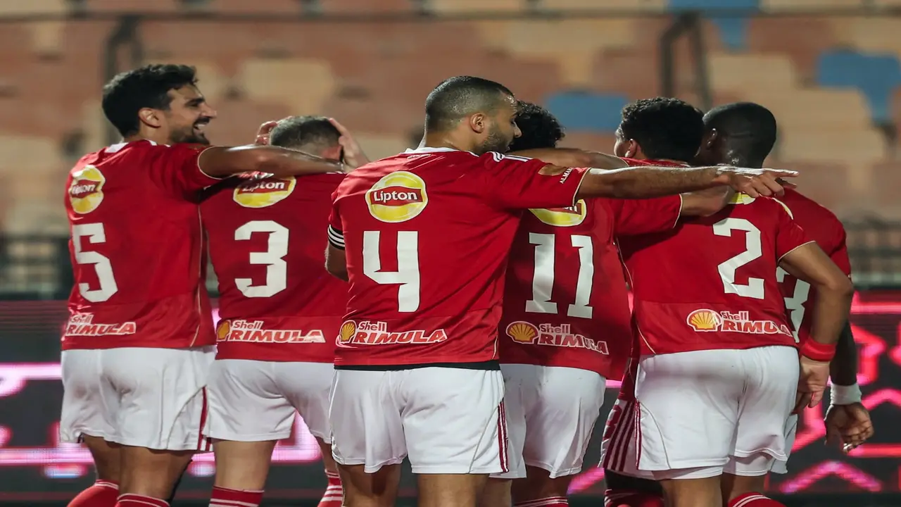 صفقة هجومية تقترب.. كواليس رحيل لاعب جديد عن صفوف الأهلي في انتقالات 2026